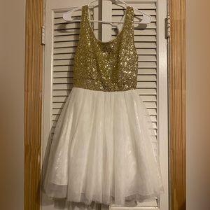Dress  Gold/white